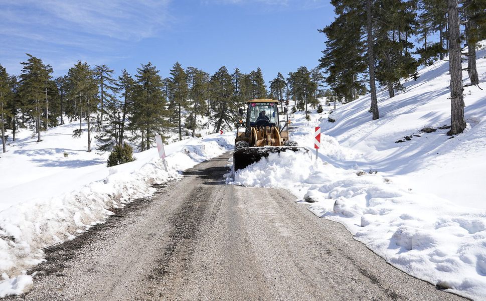 Olumsuz Hava Koşullarına Karşı Ekiplerin Çalışması Sürüyor