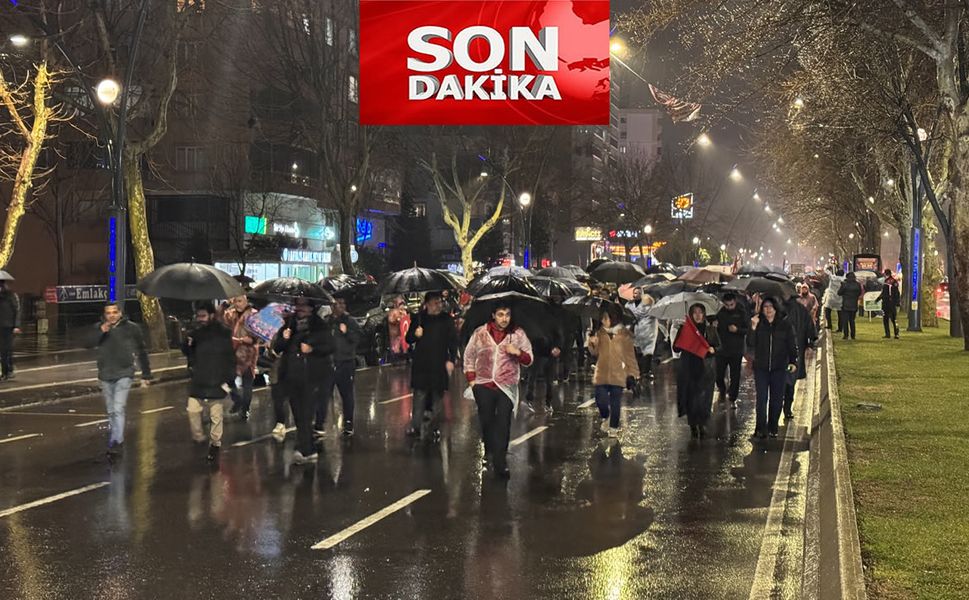 Kurtuluşun 106. Yılında fener alayı düzenlendi