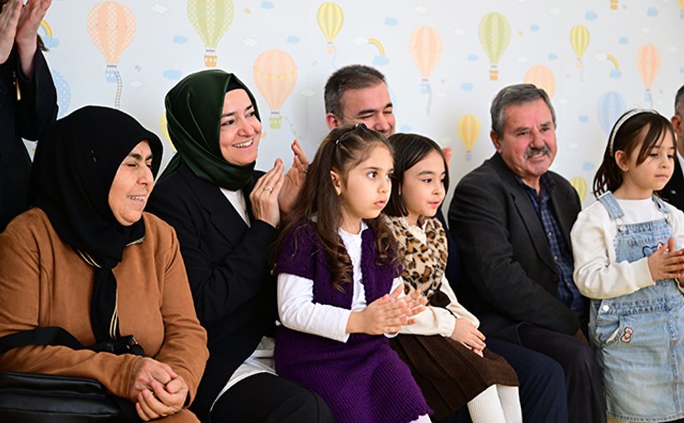 AK Partili Kaya, Kahramanmaraş'ta temaslarda bulundu