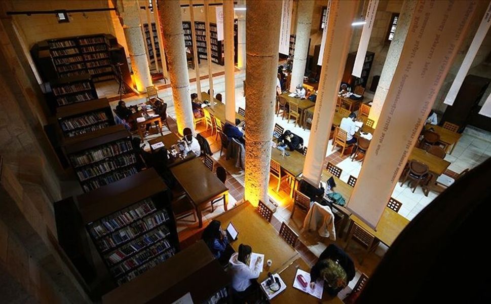 Tarihi kiliseye taşınan kütüphane 16 ayda 65 binden fazla kitapseveri ağırladı