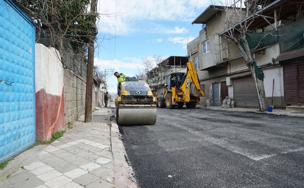 Dulkadiroğlu’nda Yollar Yenileniyor