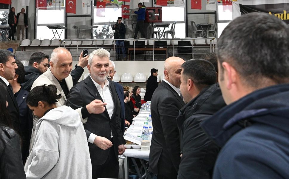 Büyükşehir’in İftar Sofrası Andırın’da Kuruldu