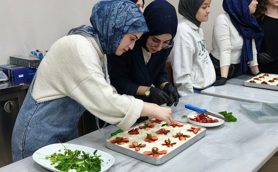 Pusula Maraş’ın Atölyesinden Ramazan Sofrasına Uzanan Yolculuk
