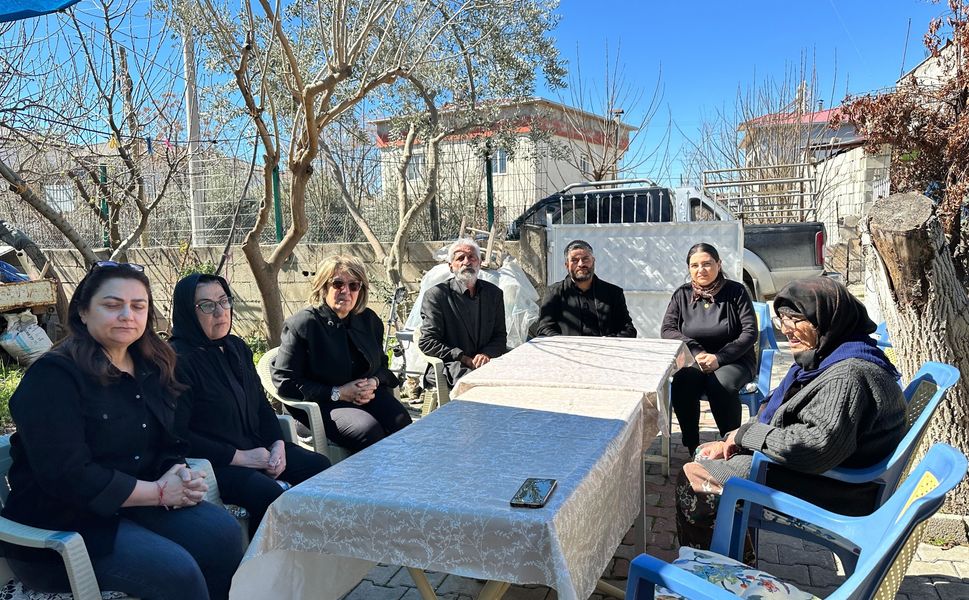 Kadın Platformu’ndan Öldürülen Alev Koç’un Ailesine Ziyaret