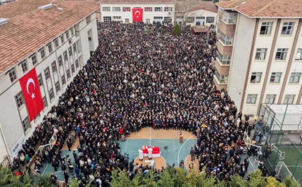 Öğretmen Fatma Nur Çelik son yolculuğuna uğurlandı