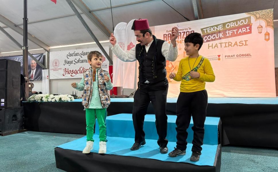 Ramazan’ın En Tatlı Sofrası Kuruldu, Çocuklar Tekne Orucuyla İftarını Açtı