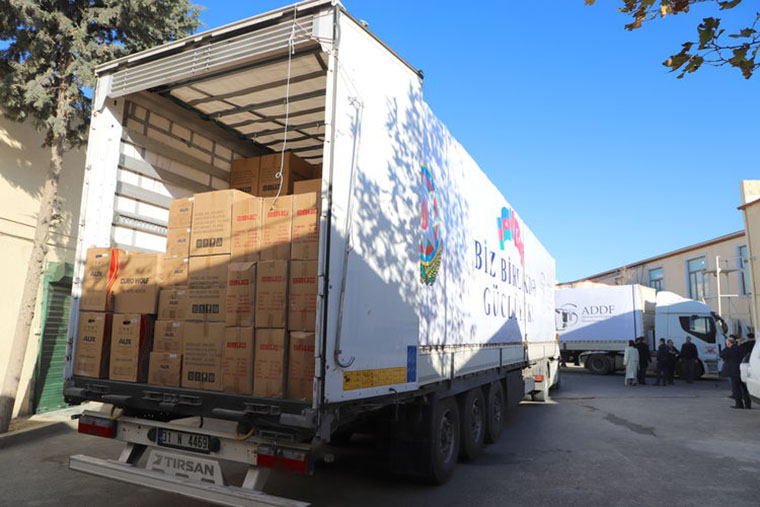 Azerbaycan, Türkiye’deki Depremzedeler Için 18 Tonluk Yardım Malzemesi Gönderdi (1)