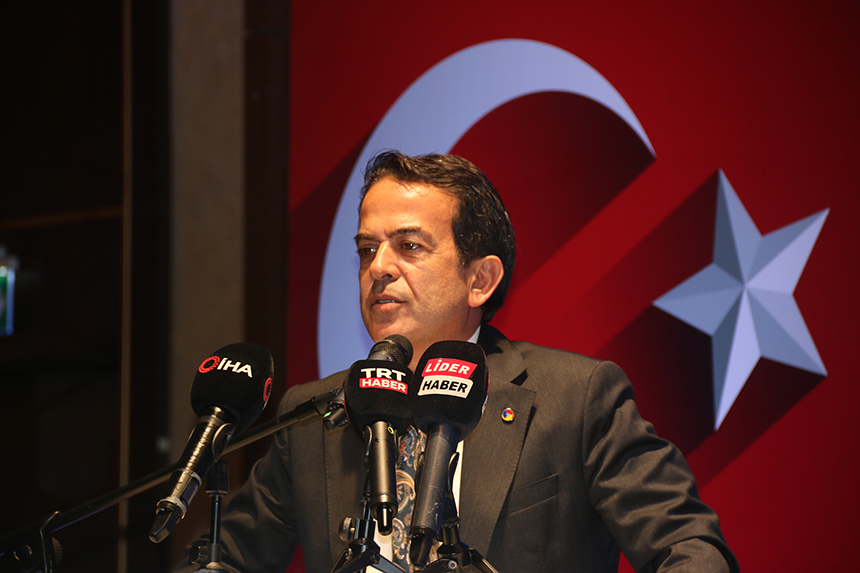 Batı Akdeniz'in Başarılı Ihracatçıları Ödüllendirildi (3)