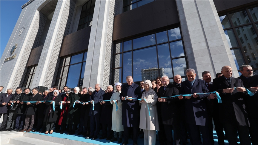 Erdoğan, Ak Parti Kongre Merkezi'nin Açılışını Yaptı (2)