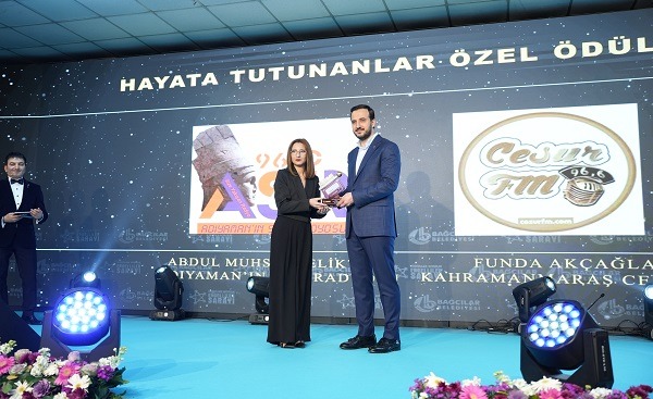 Cesur Radyo'ya Bir Onur Ödülü İstanbul Bağcılar Belediyesi’nden (2)