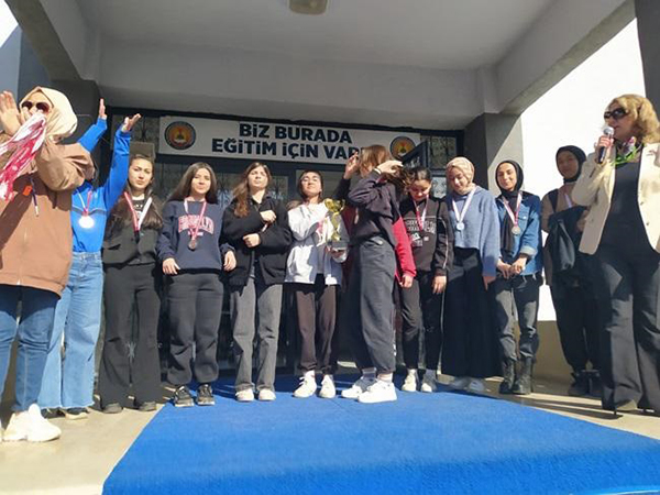 Fatih Anadolu Lisesi Öğrencileri Başarıya Doymuyor (2)