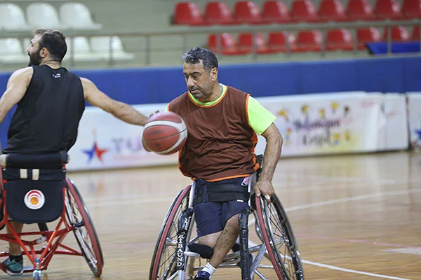Tekerlekli Sandalye Basketbol Takımında 32 Yıldır Ter Döküyor (3)