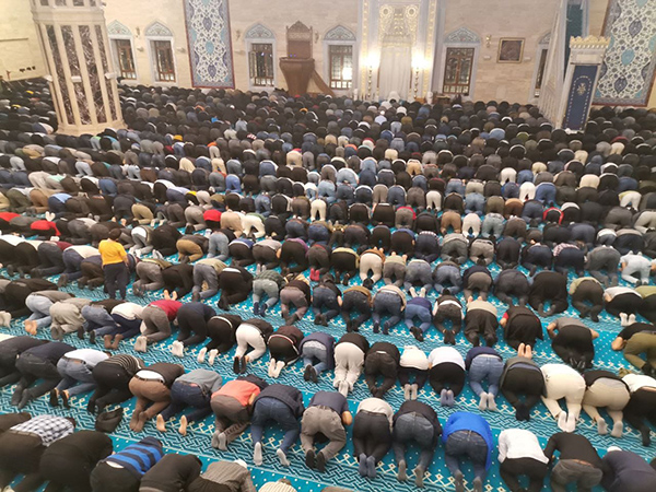 Abdulhamid Han Camii'nde 30 Bin Kişiyle Kadir Gecesi Idrak Edildi 2