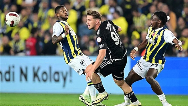 Fenerbahçe Şampiyonluk Umutlarını Sürdürdü (2)