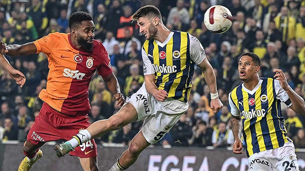 02 Galatasaray Fenerbahçe En Az Yiyen Ile En Çok Atan Karşı Karşıya
