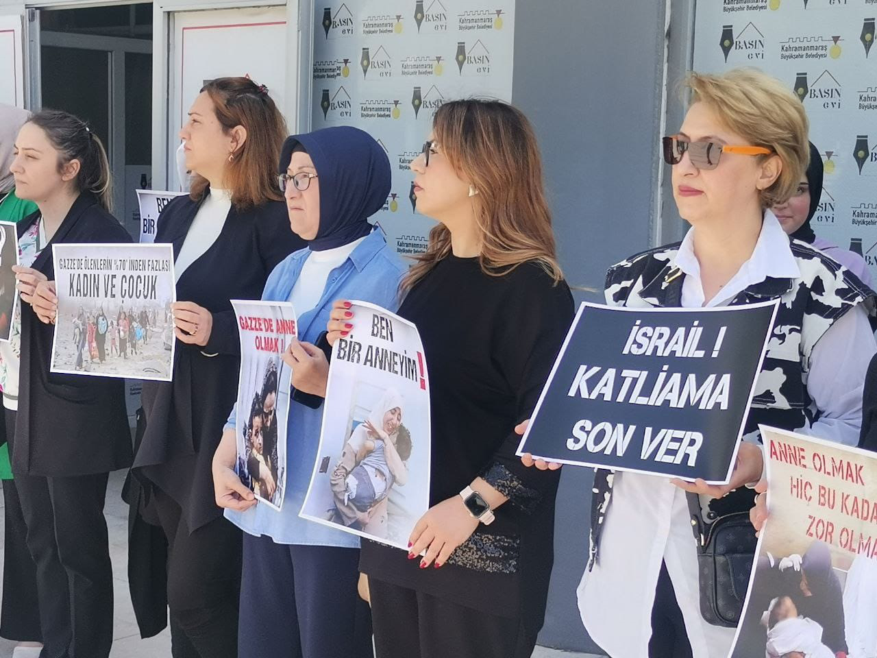 Ak Partili Kadınlar, Gazze'deki Anneler Için Meydanda Toplandı (3)