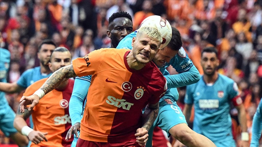 Galatasaray, Şampiyonluğa Bir Adım Daha Yaklaştı (1)