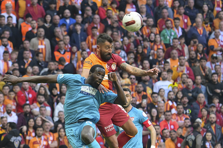 Galatasaray, Şampiyonluğa Bir Adım Daha Yaklaştı (5)