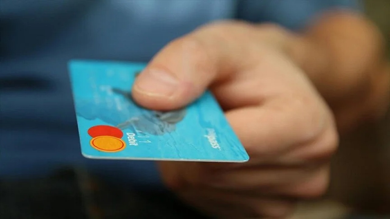 Kredi Kartlarında Temassız Işlem Limiti Bin 500 Lira Olacak