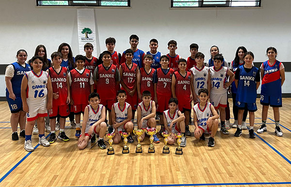 Sanko Okulları Basketbolda Şampiyonluk Sevinci