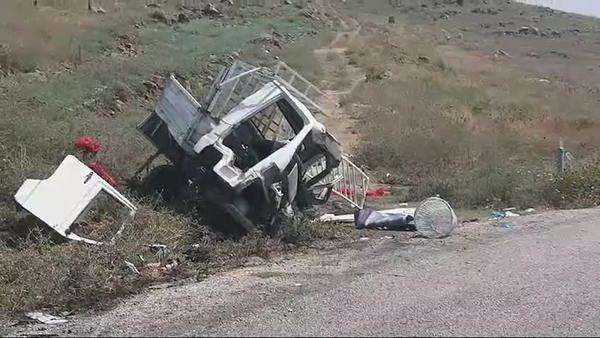 Ceyhan'da Trafik Kazası 3 Kişi Hayatını Kaybetti, 2 Kişi Yaralandı (1)