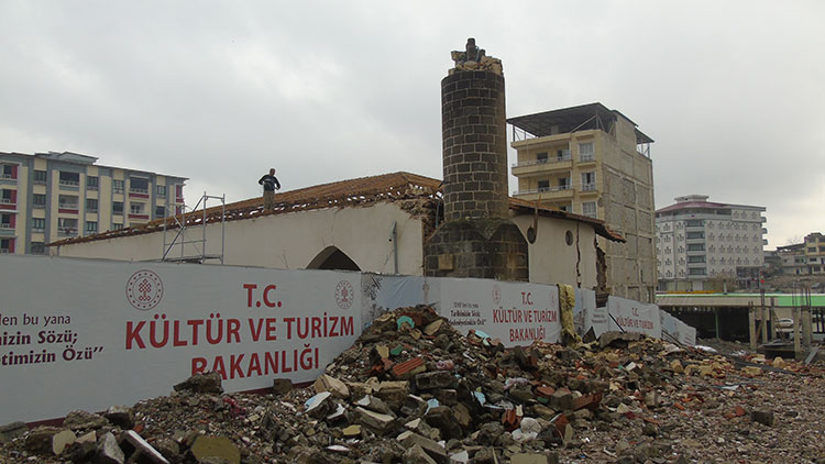 Depremlerde Zarar Gören 159 Yıllık Cami Yeniden Ayağa Kaldırılıyor0