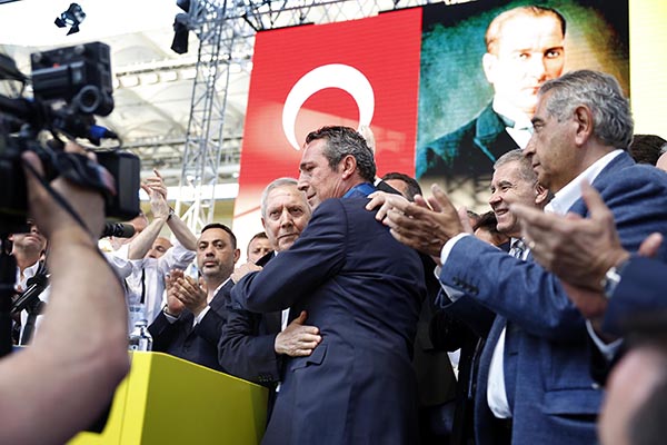 Fenerbahçe’de Ali Yıldırım Koç, 3. Kez Başkan Seçildi (3)