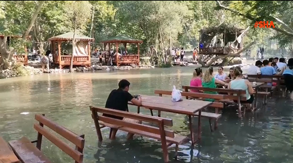 Turizm Cenneti Fırnız Çayı Ziyaretçi Akınına Uğruyor (2)