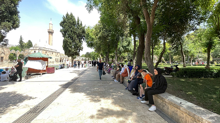 Gaziantep, Şanlıurfa Ve Kahramanmaraş'ta Sıcak Hava Etkili Oluyor0