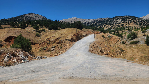 Göksun Kırsalında Kilit Parke Imalatları Tamamlandı (1)