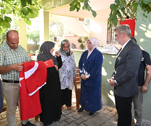 Görgel, 15 Temmuz Şehidi Ergüven’in Ailesini Ziyaret Etti (4)