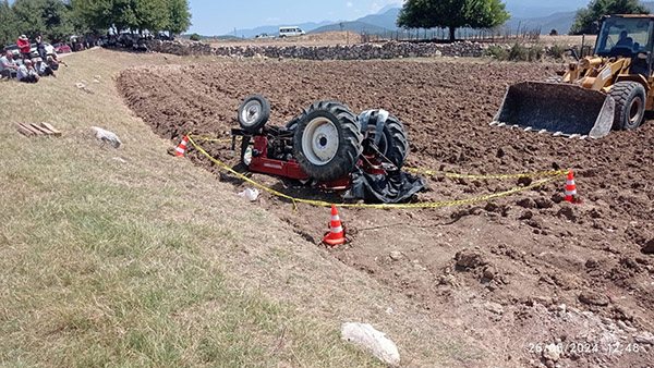 Andırın’da Traktör Kazası (2)