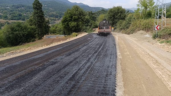 Büyükşehir, Andırın’da 6 Mahalleye Ulaşım Sağlayan Grup Yolunu Yeniliyor (2)