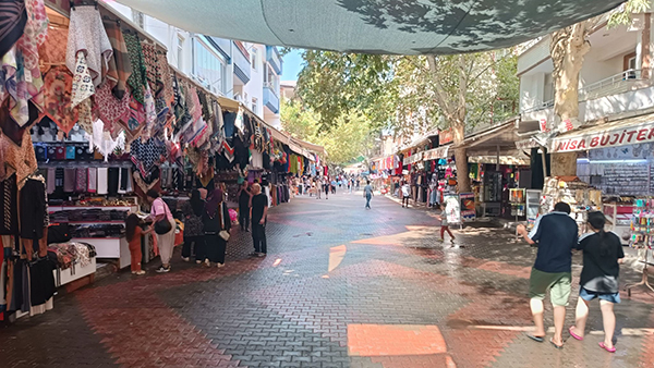 Sağlık Turizminin Gözdesi Ilıca’da Detaylı Temizlik Gerçekleştirildi (3)