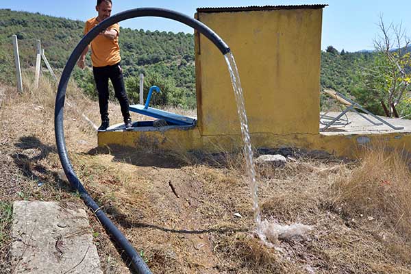 Çobanın Bulduğu Su Kaynakları 130 Haneli Köyün Ihtiyacını Karşılıyor (5)