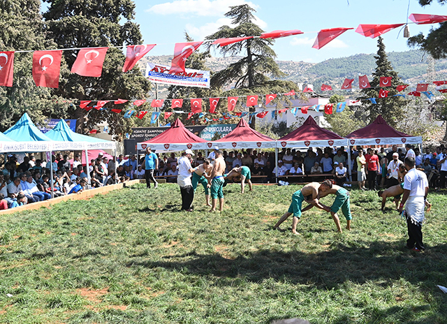 Güreş Şampiyonası (4)