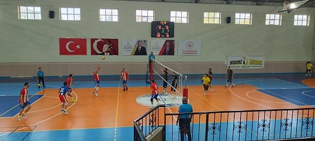 6 Şubat Maraşspor, Voleybol 2. Lig'e 3 Puanla Başladı0