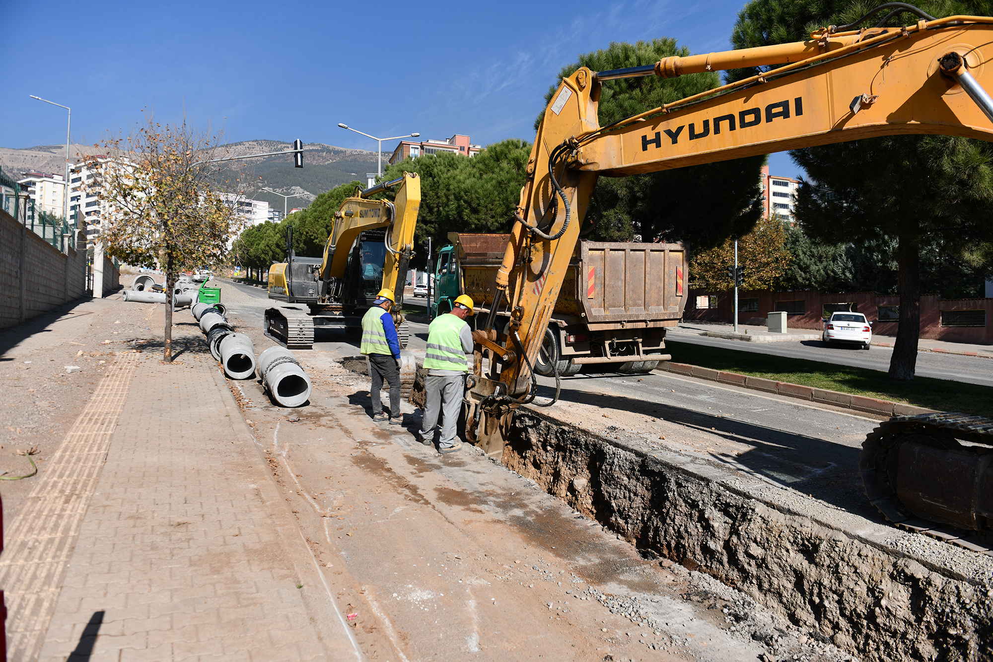 Ahır Dağı Caddesi (3)