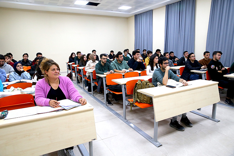 Hatay Mustafa Kemal Üniversitesinde Yüz Yüze Eğitim, Merkezi Derslikle Kolaylaştı2