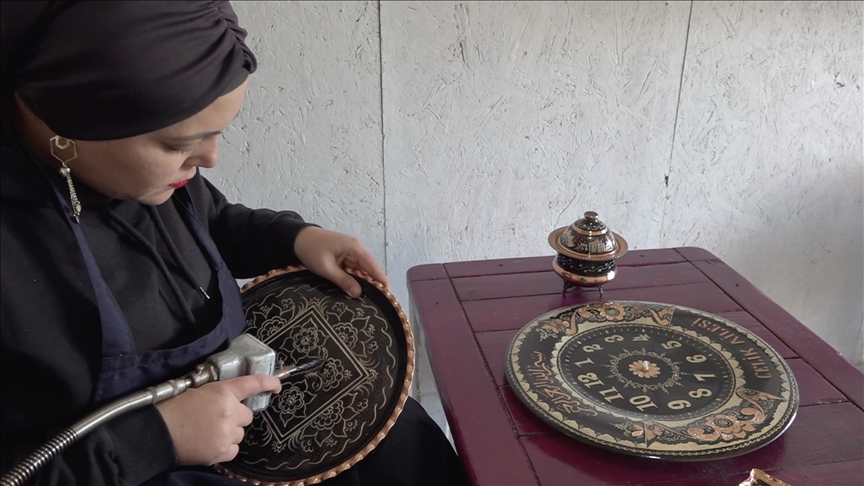 Kadın Bakır Ustası, Mesleğiyle Hayata Tutunuyor (3)