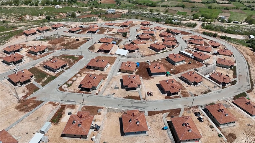 Bakan Kurum, Adıyaman'ın Zey Köyünün Görüntülerini Paylaştı