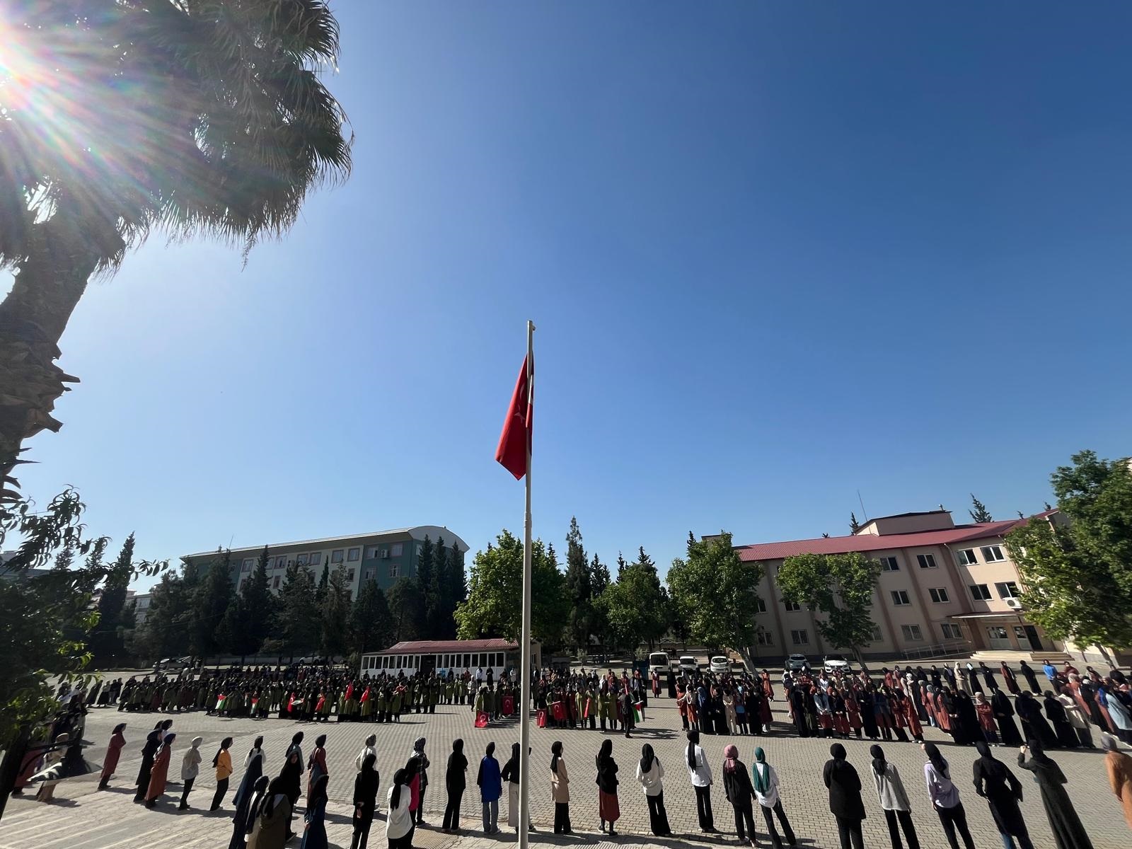 Hacı Mehmet Kalay Kız Anadolu İmam Hatip Lisesi’nde “Gazzeye Selam” Etkinliği (4)