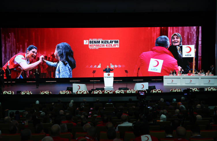 Kızılayımız Gazzeli Kardeşlerimizi Asla Yalnız Bırakmamıştır (1)