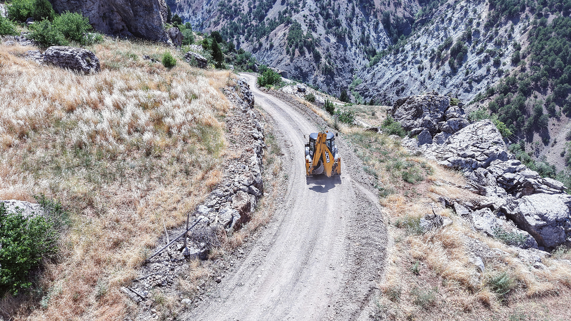 Büyükşehir Ekinözü Grup Yollarında Çalışıyor (3)