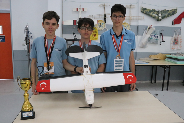 Depremzede Öğrenciler, Yeni Başarılara Odaklandı (2)