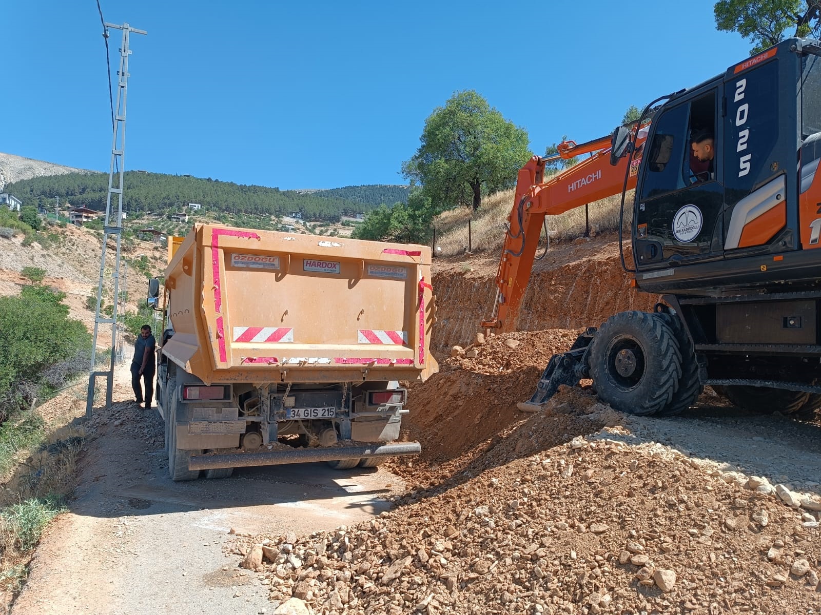 Dulkadiroğlu Belediyesi’nden Yol Genişletme Atağı (3)