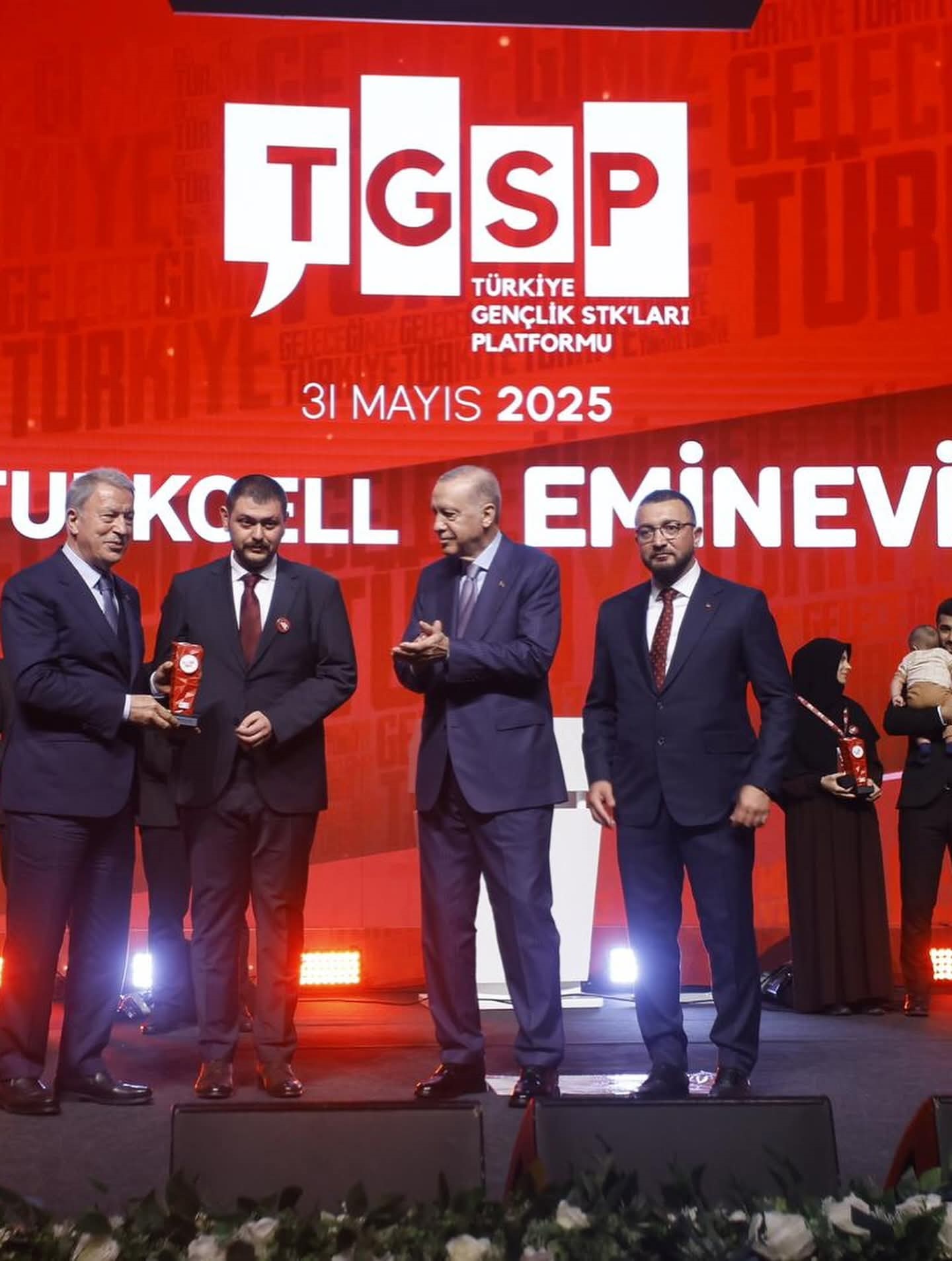 Hascevher İplik Ve Easycep’in Kurucusu İsmail Dinçer’e Cumhurbaşkanı Erdoğan’dan Ödül (2)
