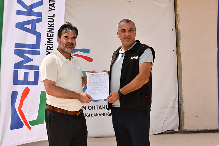 Adıyaman'da Yapımı Tamamlanan 48 Ticarethanenin Hak Sahiplerine Dağıtımı Başladı1
