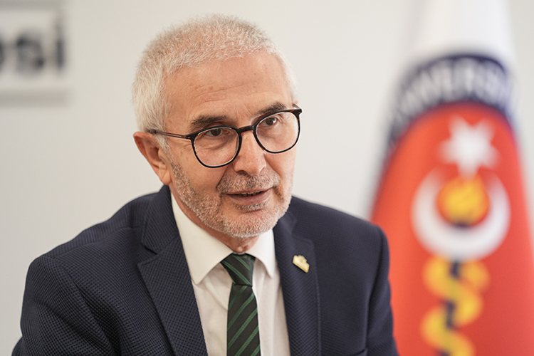 Askerde Ölen Veterinerin Diploması 33 Yıl Sonra Ağabeyine Verildi (2)