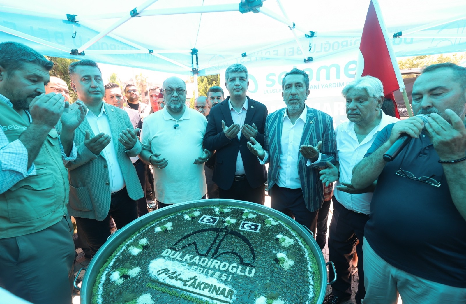 Aşure Bereketi Dulkadiroğlu’nda Paylaşıldı (5)